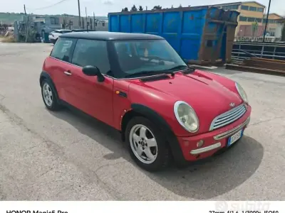 Usado Mini Cooper 116 CV (85 kW) 2004 Rojo Utilitario