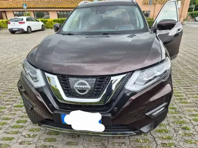 Käytetty Nissan X-Trail Tekna 177 HP (130 kW) 2018 Ruskea Katumaasturi