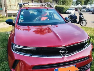 Usata Opel Mokka Edition 101 CV (74 kW) 2022 Rosso SUV
