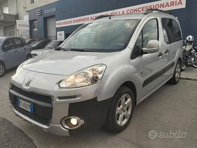 Usata Peugeot Partner Tepee Outdoor 115 CV (84 kW) 2015 Grigio Monovolume