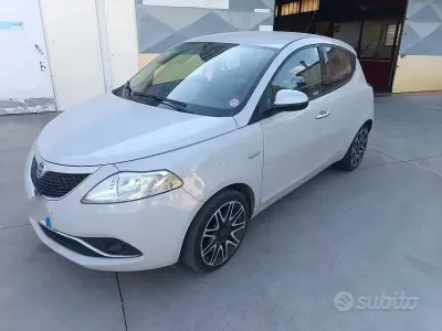 Usata Lancia Ypsilon
