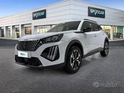 Usata Peugeot 2008 Allure 102 CV (75 kW) 2023 Bianco SUV