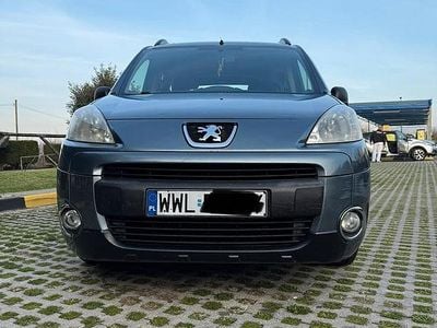 Grigio Usata 2011 Peugeot Partner Monovolume | 3999 € (Ottimo prezzo)
