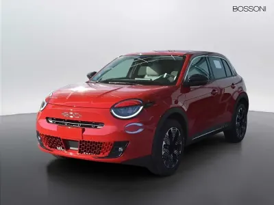 Usata Fiat 600 La Prima 110 CV (80 kW) 2025 Rosso SUV
