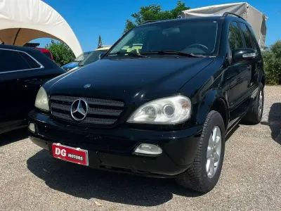 Usata Mercedes ML270 SE 163 CV (119 kW) 2004 Nero SUV