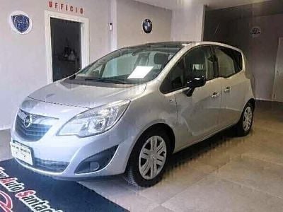 Argento Usata 2012 Opel Meriva Monovolume | 4900 € (Buon prezzo)