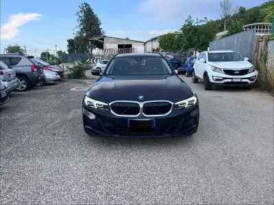 Usata BMW 320e 149 CV (109 kW) 2022 Nero Station wagon