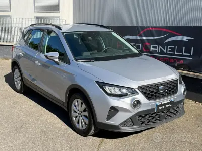 Usata Seat Arona Xperience 95 CV (69 kW) 2023 Grigio SUV