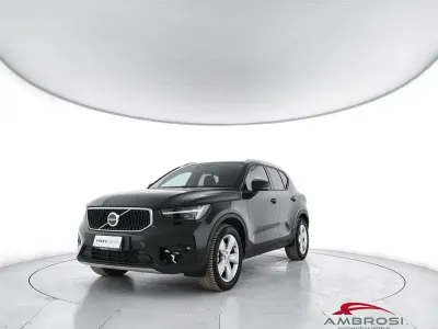 Begagnad Volvo XC40 Core 163 HK (119 kW) 2025 Svart SUV