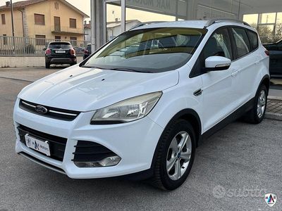 Usata Ford Kuga Titanium 140 CV (102 kW) 2013 Bianco SUV