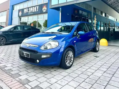 Usata Fiat Grande Punto 69 CV (50 kW) 2011 Bluazzurro Utilitaria