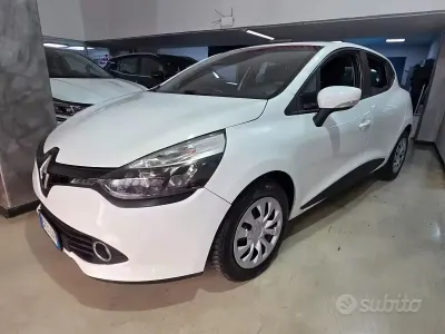 Usata Renault Clio IV 73 CV (53 kW) 2014 Bianco Berlina