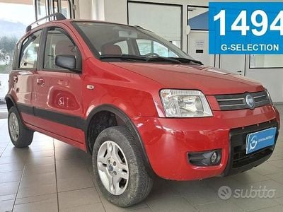 Usata Fiat Panda 4x4 Climbing 69 CV (50 kW) 2005 Rosso Utilitaria