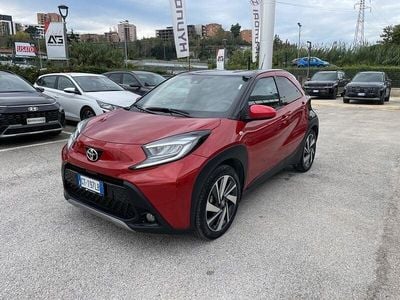 Rosso Usata 2024 Toyota Aygo X Lounge SUV | 17.900 € (Buon prezzo)