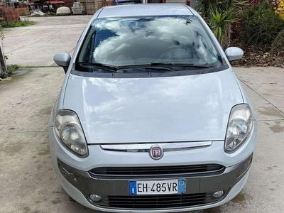Usata Fiat Grande Punto 75 CV (55 kW) 2011 Grigio Utilitaria