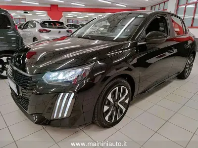 Usata Peugeot 208 Style 102 CV (75 kW) 2025 Nero Utilitaria