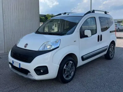 Usata Fiat Qubo Trekking 95 CV (69 kW) 2019 Bianco Monovolume