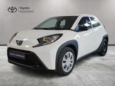 Usata Toyota Aygo X Active 72 CV (52 kW) 2024 Bianco SUV