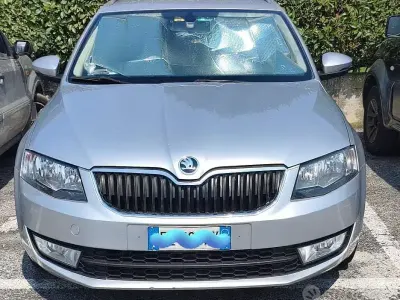 Usata Skoda Octavia Elegance 105 CV (77 kW) 2015 Grigio Station wagon
