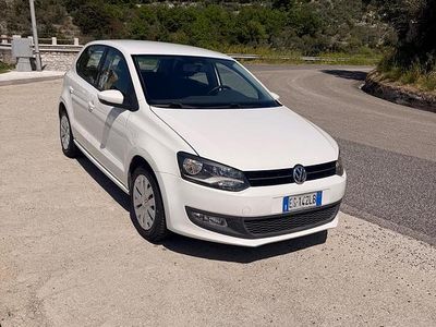 Käytetty VW Polo Trendline 75 HP (55 kW) 2013 Valkoinen Viistoperä