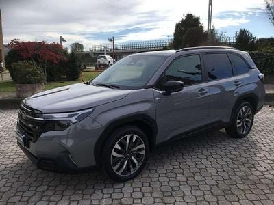 Usata Subaru Forester Premium 136 CV (100 kW) 2024 Beige SUV