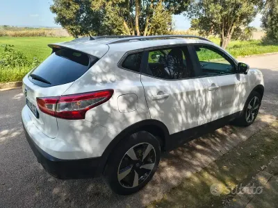 Usata Nissan Qashqai N-Connecta 131 CV (96 kW) 2017 Bianco SUV