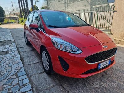 Begagnad Ford Fiesta 75 HK (55 kW) 2019 Röd Halvkombi