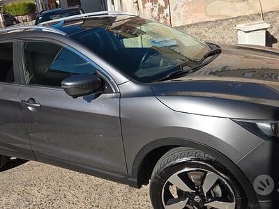 Usata Nissan Qashqai 115 CV (84 kW) 2016 Grigio SUV