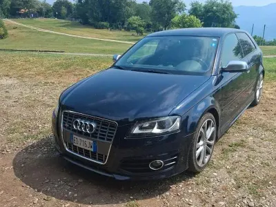 Usata Audi S3 265 CV (194 kW) 2010 Bluazzurro Utilitaria