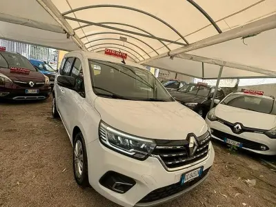 Usado Renault Kangoo Edition One 95 CV (69 kW) 2021 Blanco Monovolumen