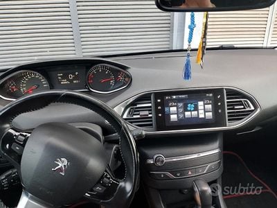 Gebraucht Peugeot 308 120 PS (88 kW) 2017 Schwarz Kombi