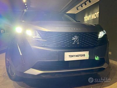 Usata Peugeot 3008 Allure 130 CV (95 kW) 2022 Grigio SUV