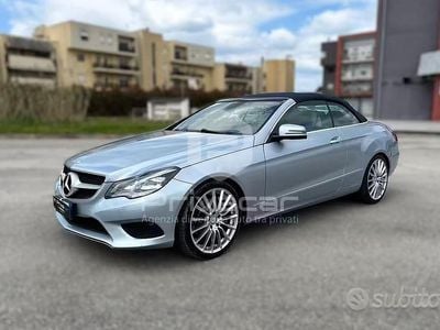 Usata Mercedes E220 Premium 170 CV (125 kW) 2015 Blu Cabrio