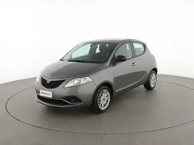 Usata Lancia Ypsilon Gold 70 CV (51 kW) 2018 Grigio Utilitaria