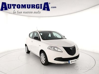 Usata Lancia Ypsilon 69 CV (50 kW) 2015 Bianco Utilitaria