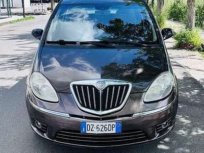 Begagnad Lancia Musa 90 HK (66 kW) 2009 Minibuss