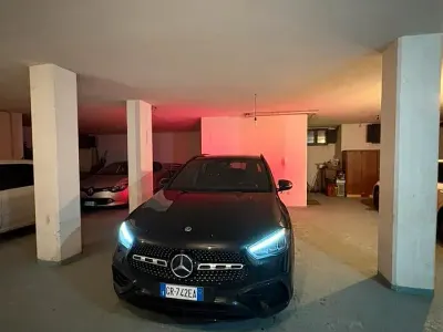 Käytetty Mercedes GLA200 AMG Line Premium Plus 150 HP (110 kW) 2023 Musta Katumaasturi