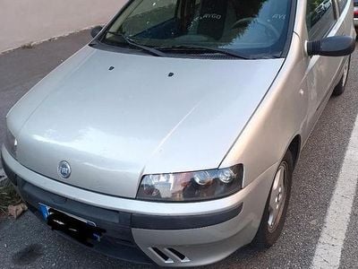Usata Fiat Punto 60 CV (44 kW) 2004 Grigio Utilitaria