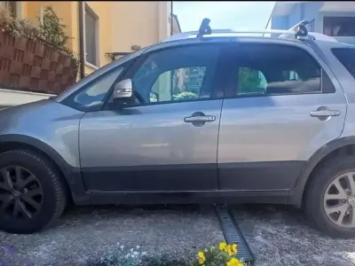 Usata Fiat Sedici Emotion 135 CV (99 kW) 2013 Grigio SUV