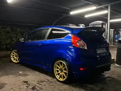 Usata Ford Fiesta ST 182 CV (133 kW) 2017 Blu Utilitaria