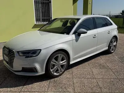 Käytetty Audi A3 Admired 150 HP (110 kW) 2020 Sedan