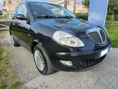 Usata Lancia Ypsilon 69 CV (50 kW) 2005 Grigio Utilitaria