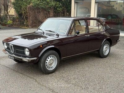 Usata Alfa Romeo Alfetta 110 CV (80 kW) 1976 Marrone Berlina