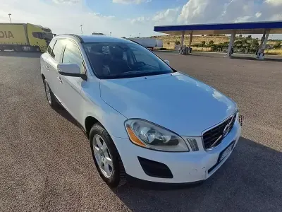 Usata Volvo XC60 Kinetic 163 CV (119 kW) 2012 Bianco SUV
