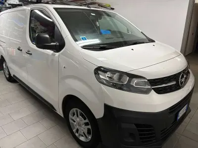 Usata Opel Vivaro 120 CV (88 kW) 2021 Bianco Monovolume