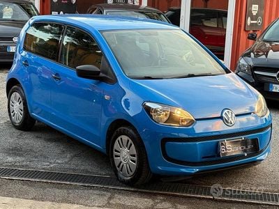 Begagnad VW up! Highline 68 HK (50 kW) 2015 Blå Halvkombi
