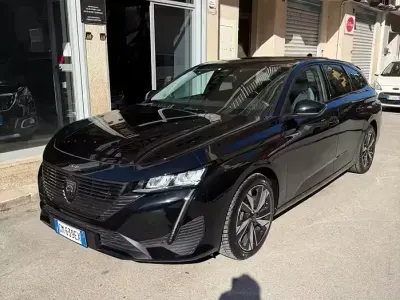 Usata Peugeot 308 GT 131 CV (96 kW) 2022 Nero Berlina