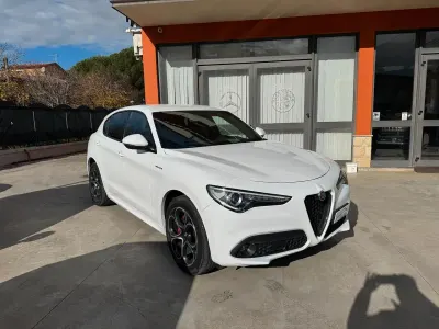 Usata Alfa Romeo Stelvio Veloce 210 CV (154 kW) 2021 Bianco SUV