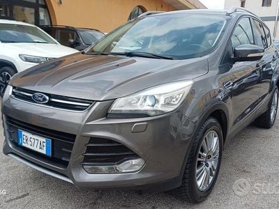 Usata Ford Kuga Titanium 140 CV (102 kW) 2014 Grigio SUV