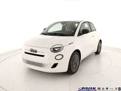 Nuova Fiat 500 Icon 65 CV (47 kW) 2026 Bianco Utilitaria